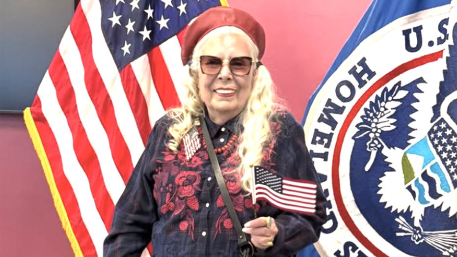 Canadian singer Joni Mitchell officially becomes American citizen after 62-year journey